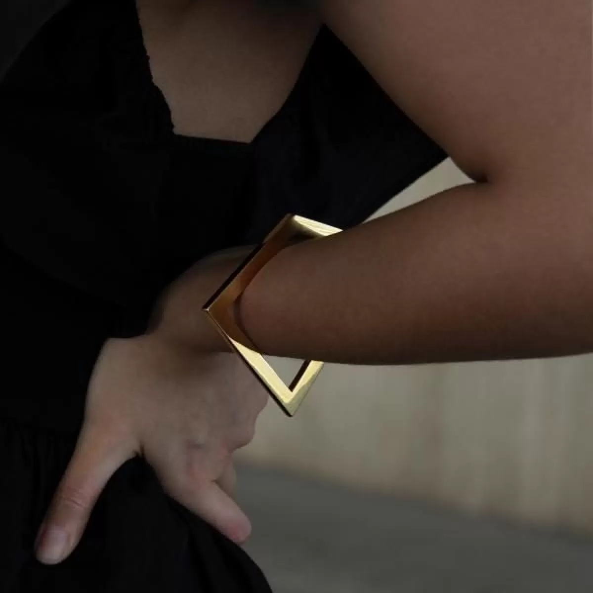 18K Gold Plated Esagono Cuff Bracelet