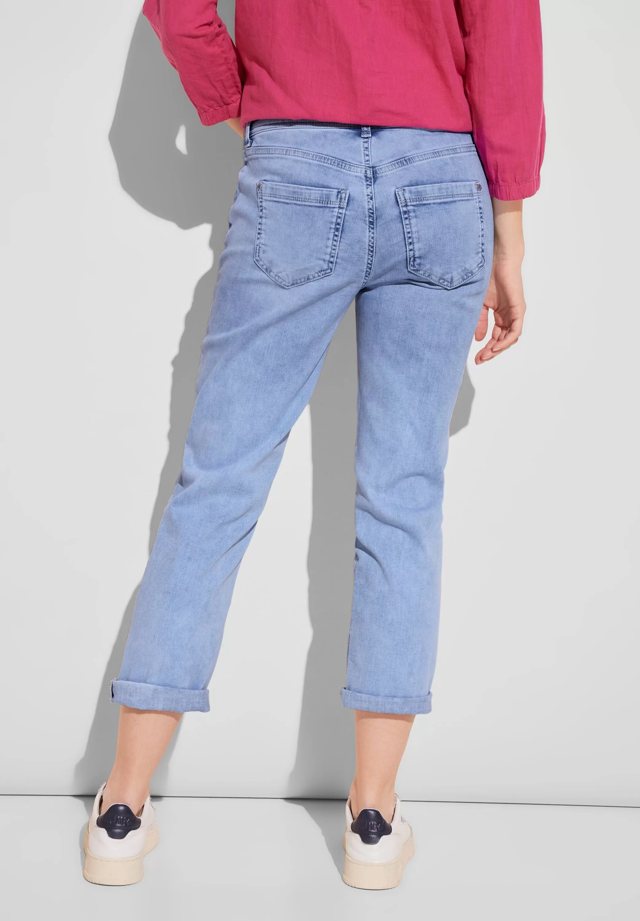 7/8 Casual Fit Jeans