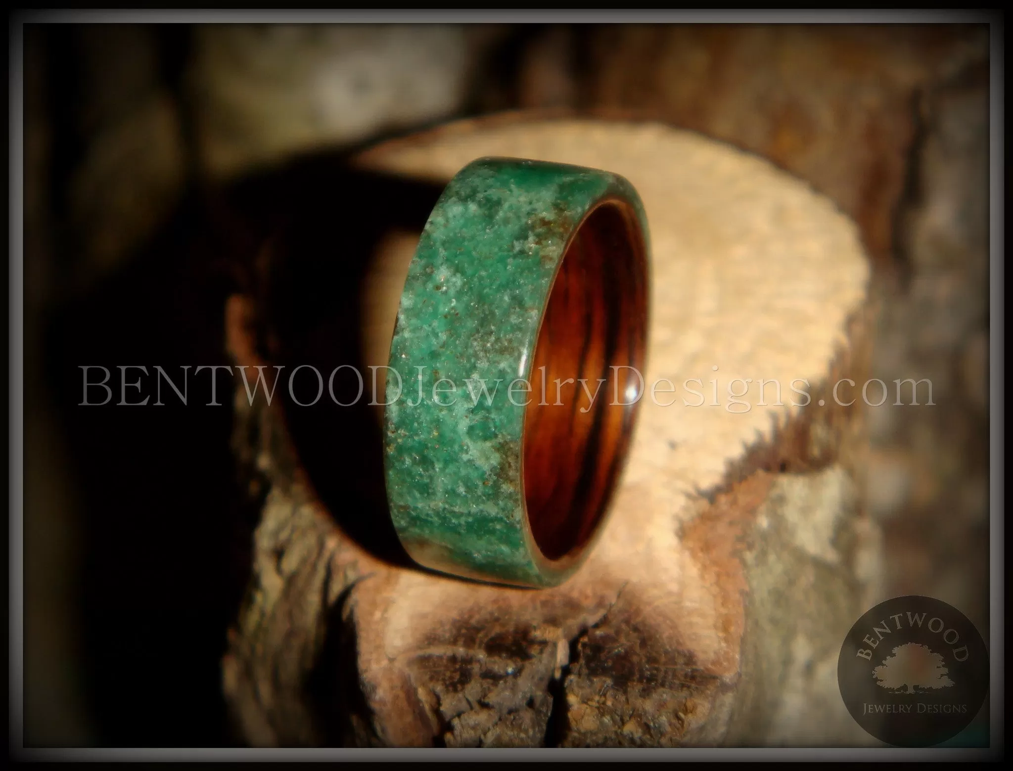 Bentwood Ring - Rosewood Wood Ring Liner with Full Fuchsite Inlay