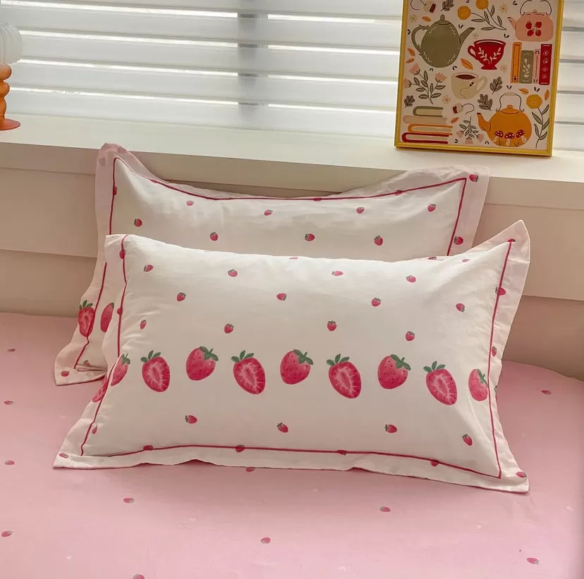 Kawaii Strawberry Bedding Set PN6069