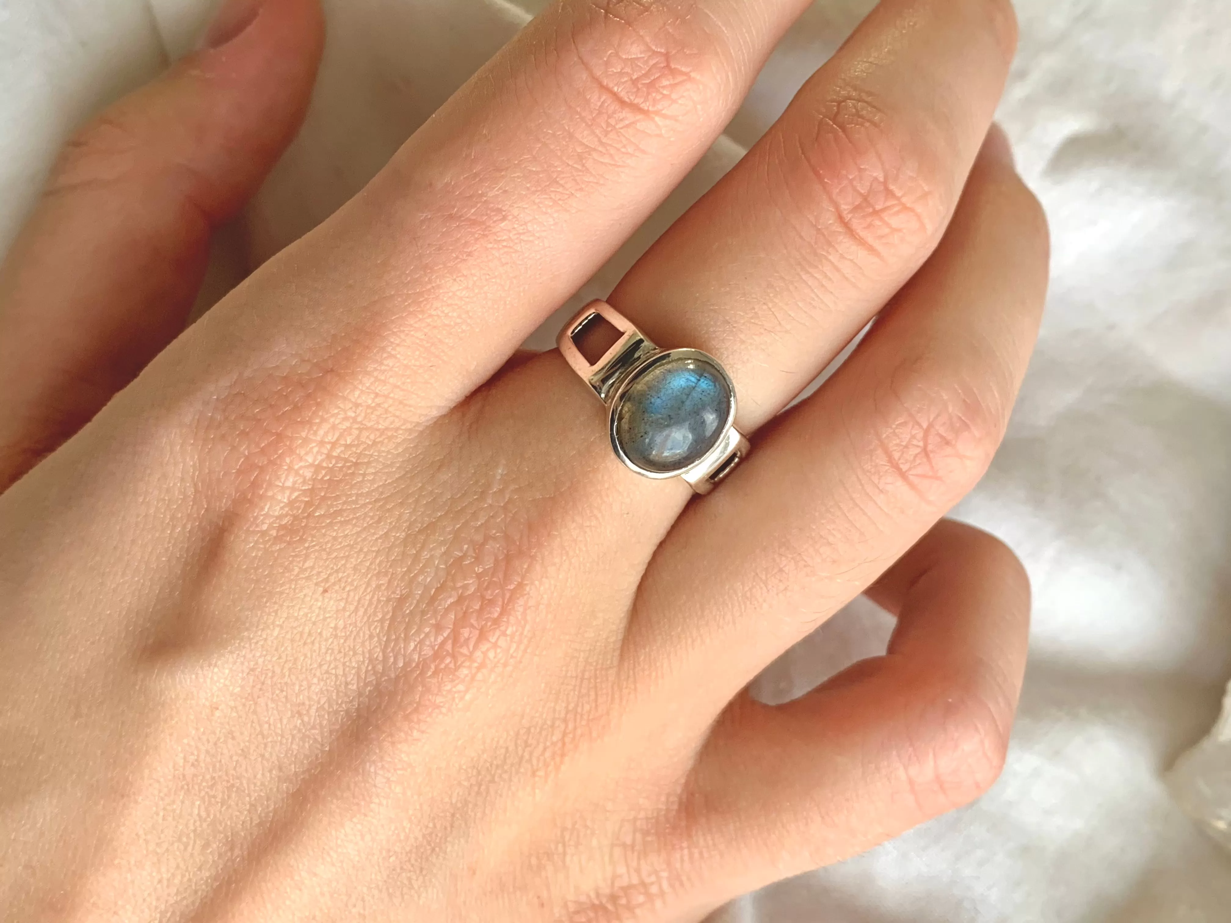 Labradorite Falco Ring