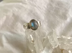 Labradorite Falco Ring