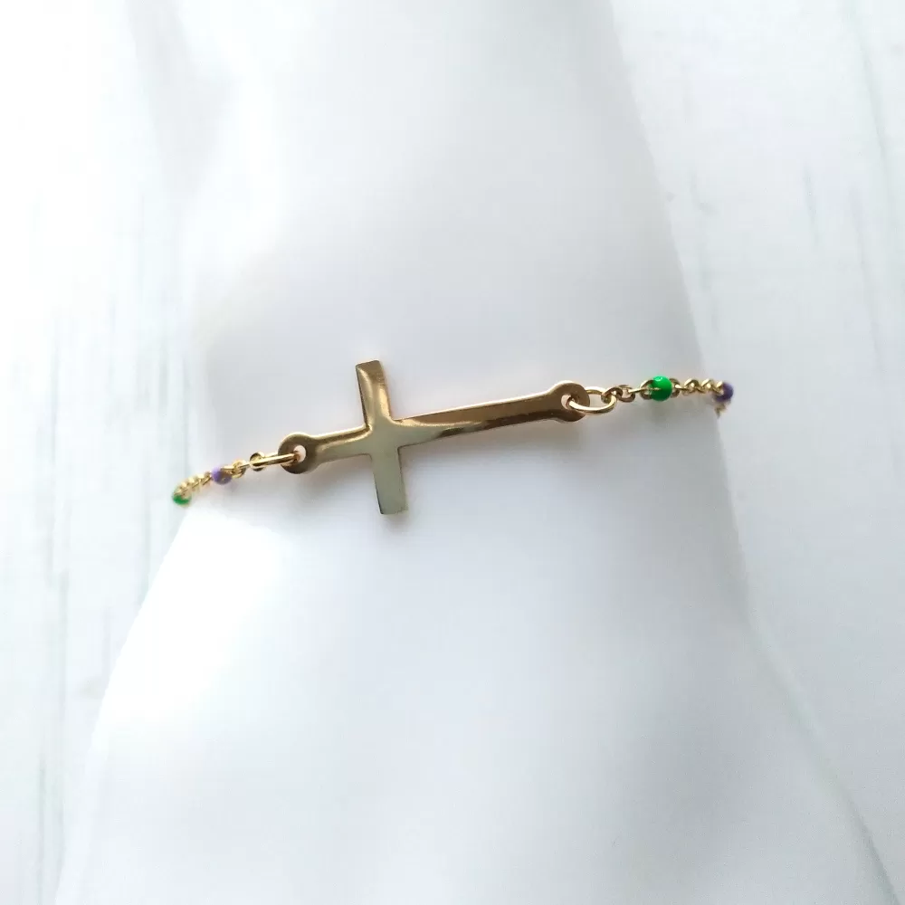 Simple Cross Beaded Bracelet