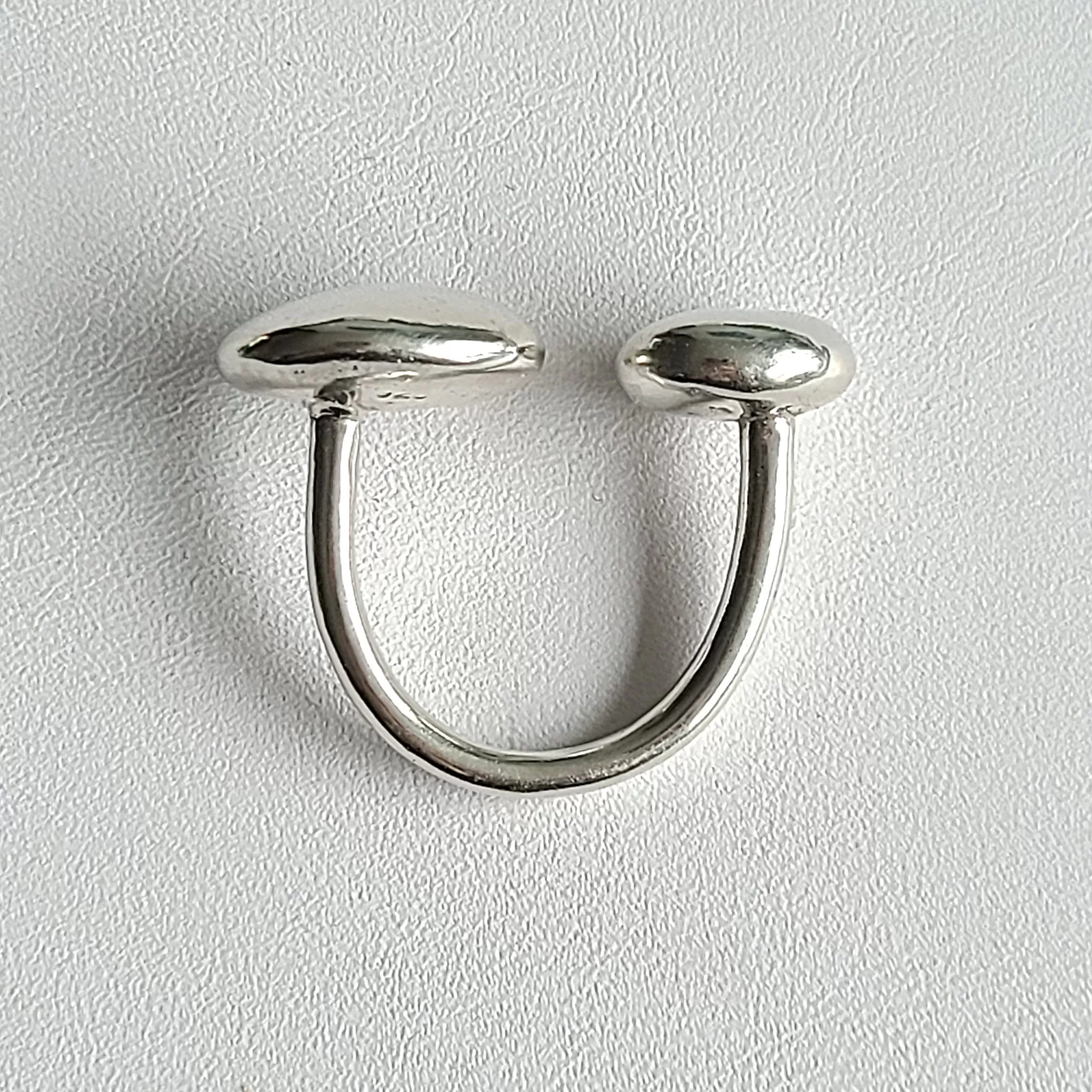 TWO PEBBLES Ring